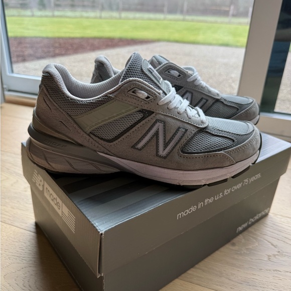 New Balance 990v5 size 8 - Picture 2 of 4